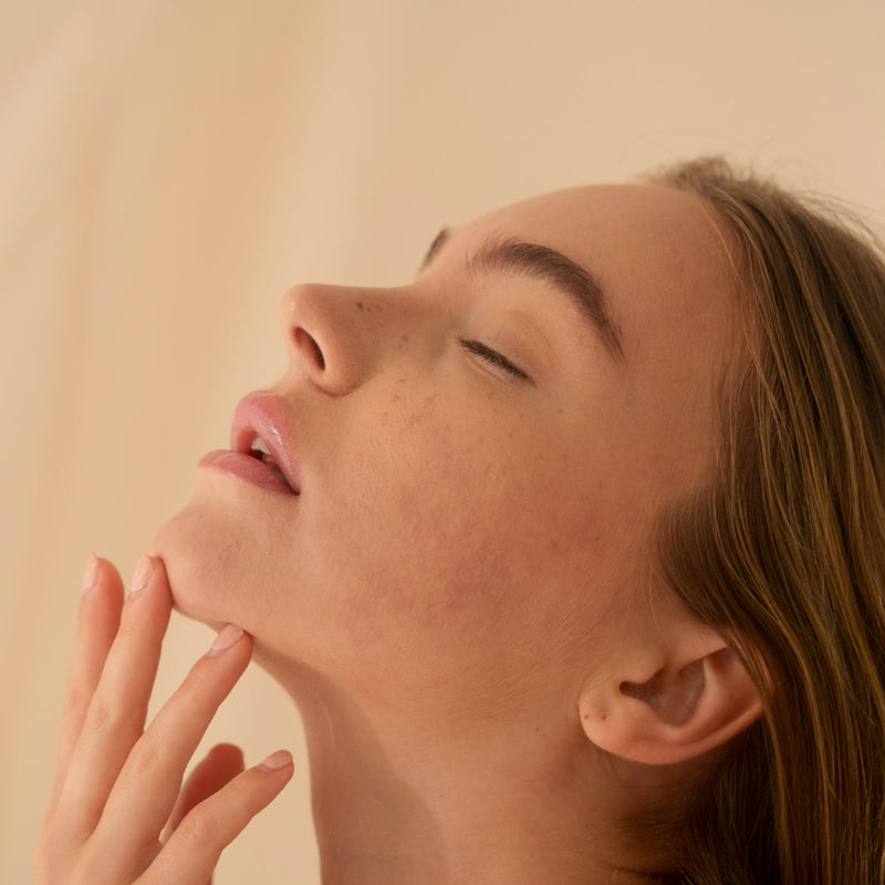 8 astuces pour perdre son double menton naturellement