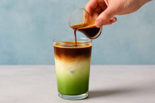 Matcha & café : la tendance qui fait mousser vos tasses