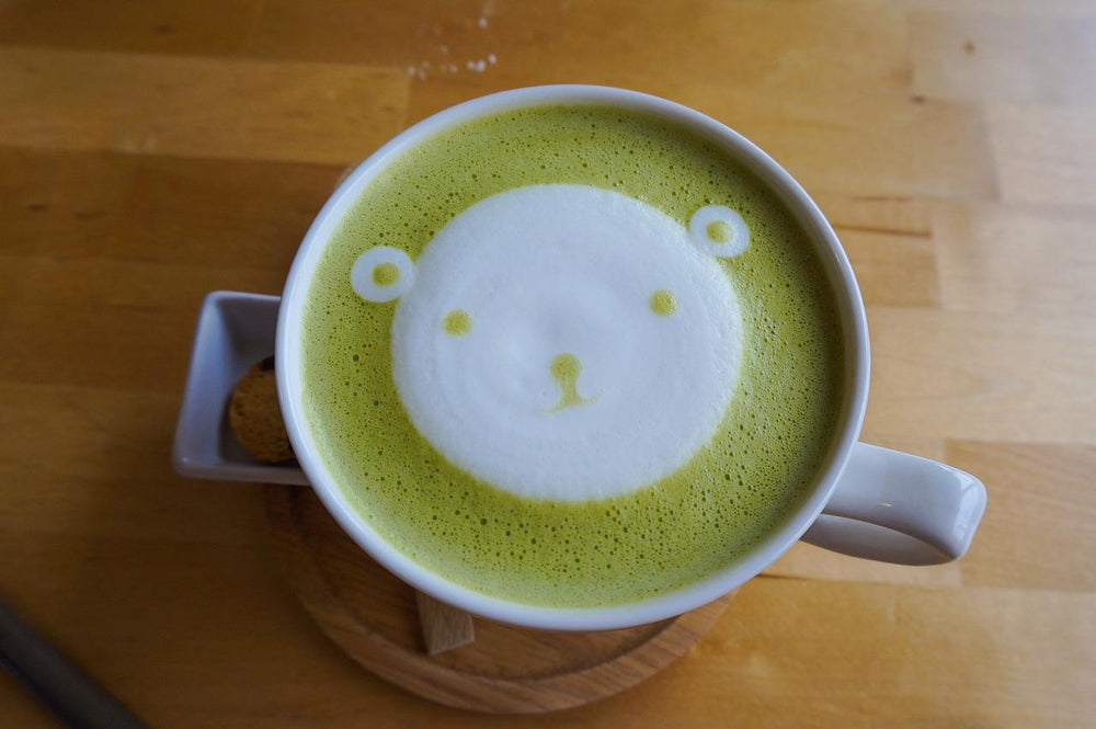 MATCHA LATTÉ - 3 TASSES MATINALES À ADOPTER